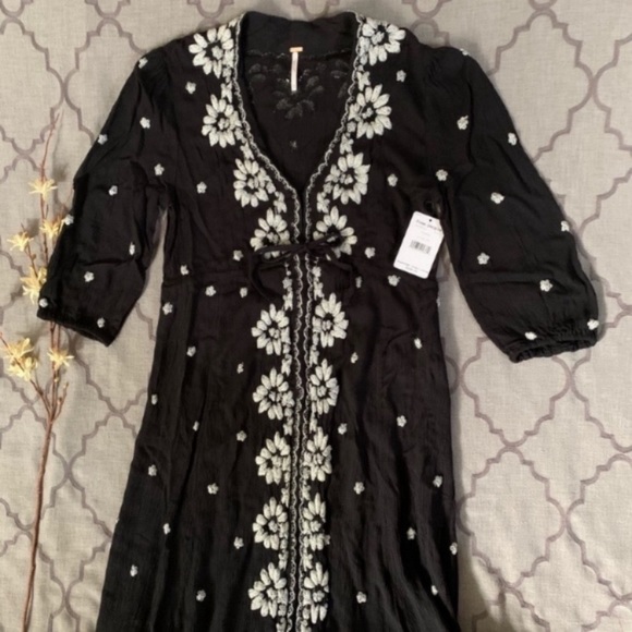 🎉FP🎉NWT-Free People Boho Chic Floral Embroidered Fable Midi Dress - Picture 3 of 16